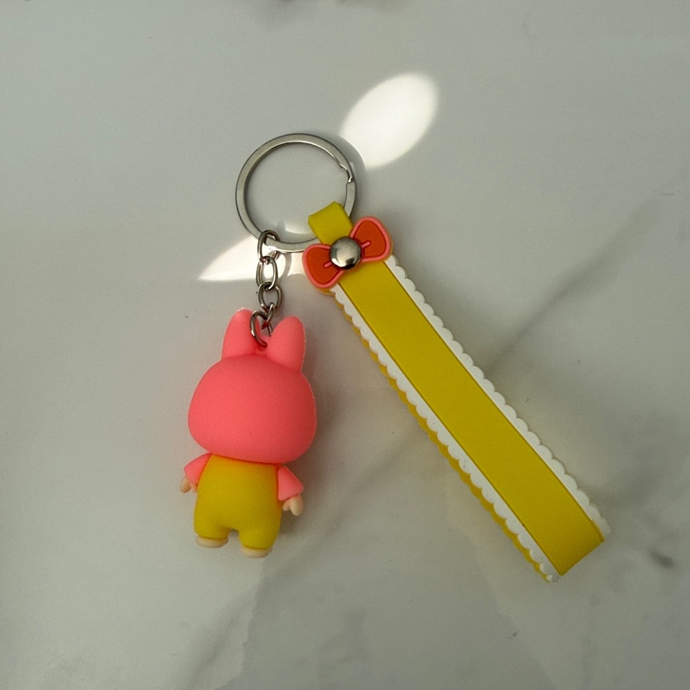 Yellow Labubu Keychain - Picture 2 of 2